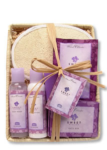 Sweet Blossom SmallHawaiian Gift Basket